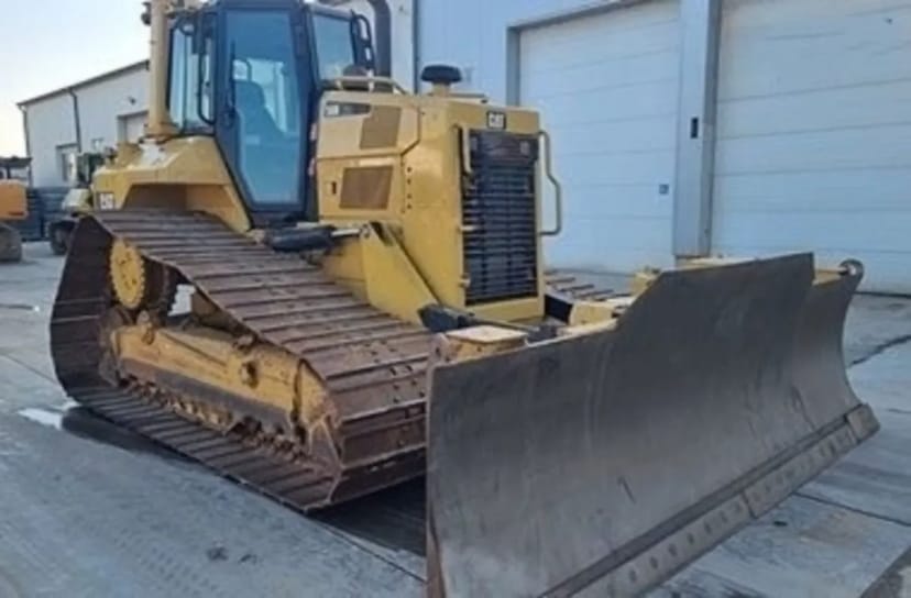 Бульдозер Caterpillar D6: повна готовність до об'єкту