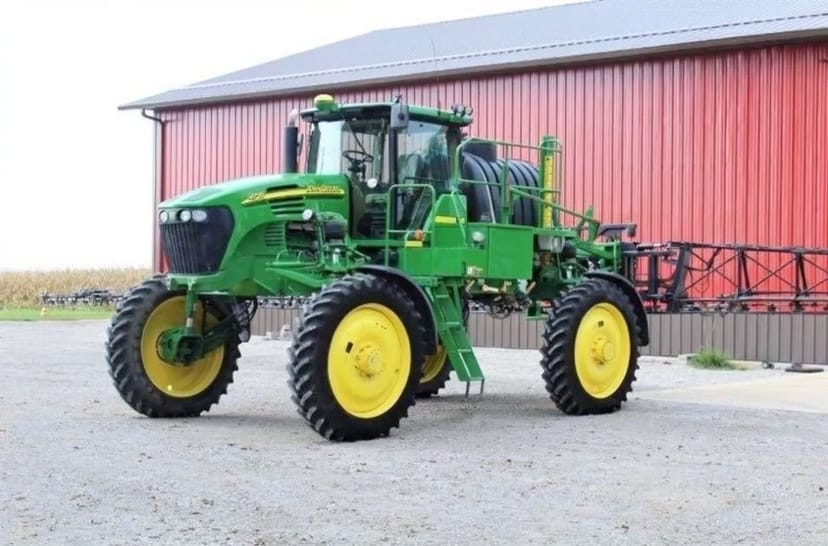 Самохідний обприскувач John Deere 4730 для комплексного захисту рослин