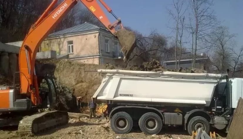 Вивіз будівельного сміття самоскидами від 10 тон та більше