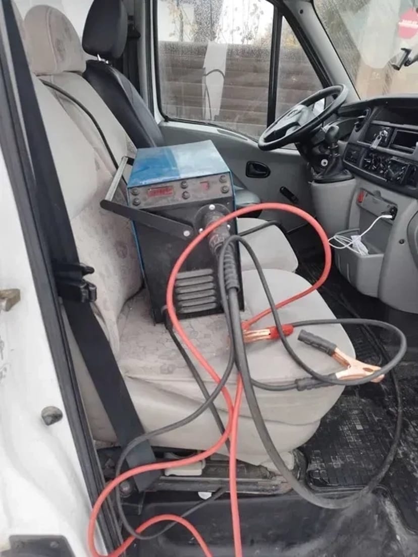 Професійний інвертор SSVA -180