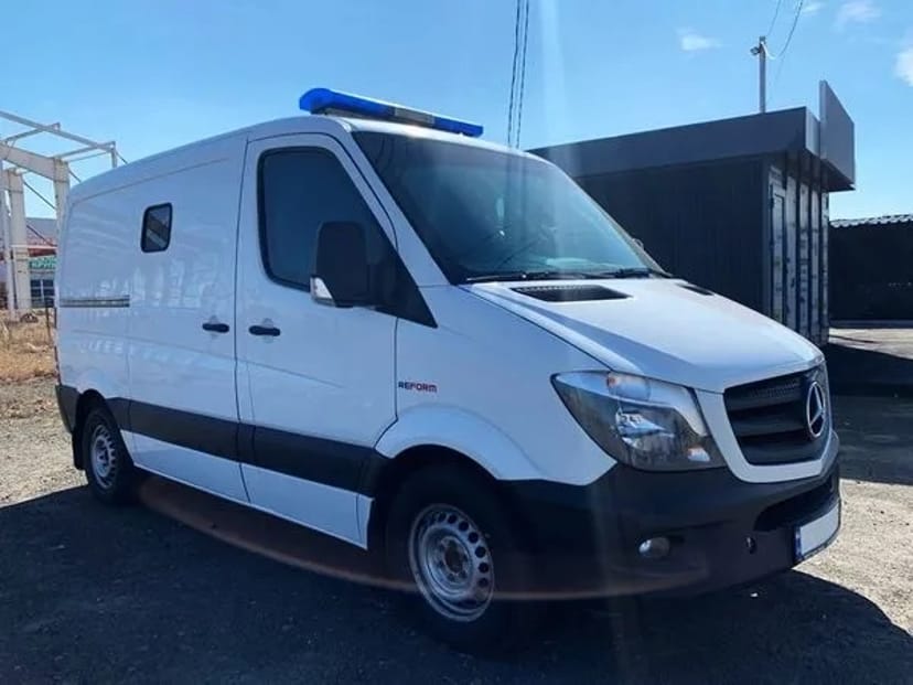 402 Мікроавтобус Mercedes-Benz Sprinter білий броньований
