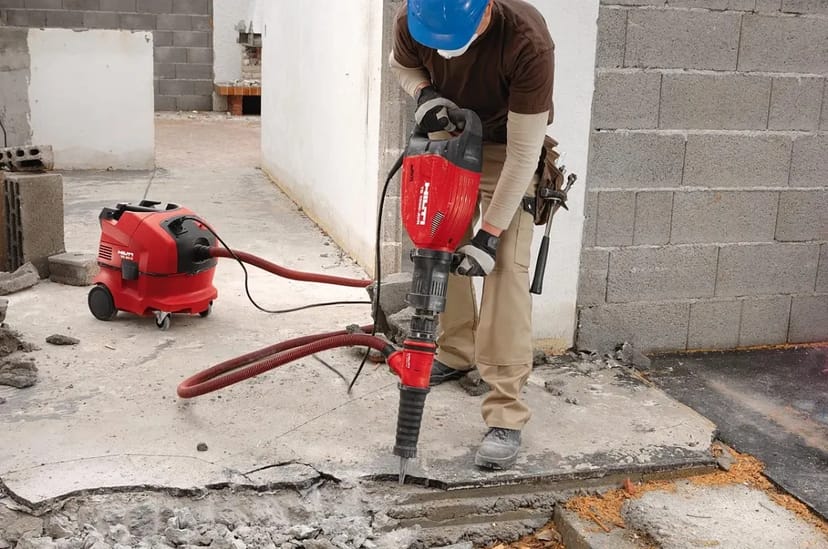 Бетонолом , відбійний молоток з пилесосом