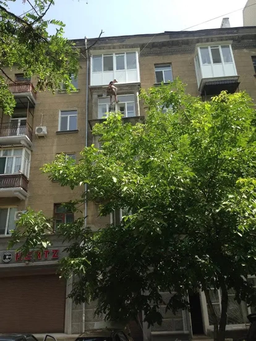 Реконструкція будівлі-балконів