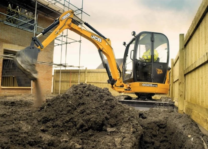 Компактний гусеничний міні-екскаватор JCB 8025 ZTS