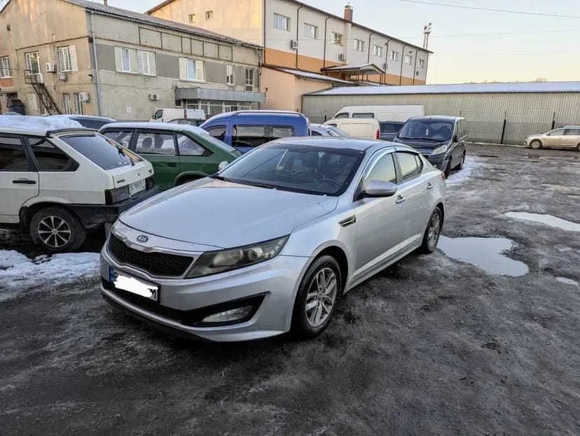 Автомобіль Кіа К5, категорія комфорт, коробка автомат