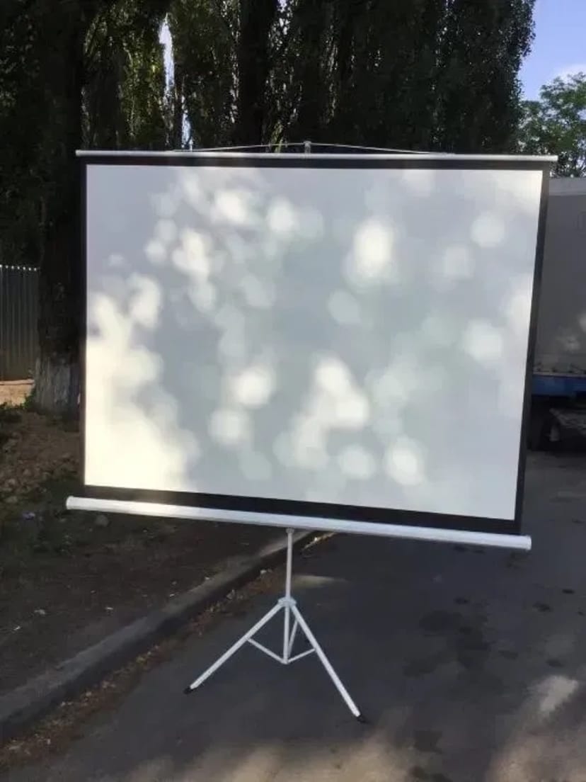 Екран для проекторів