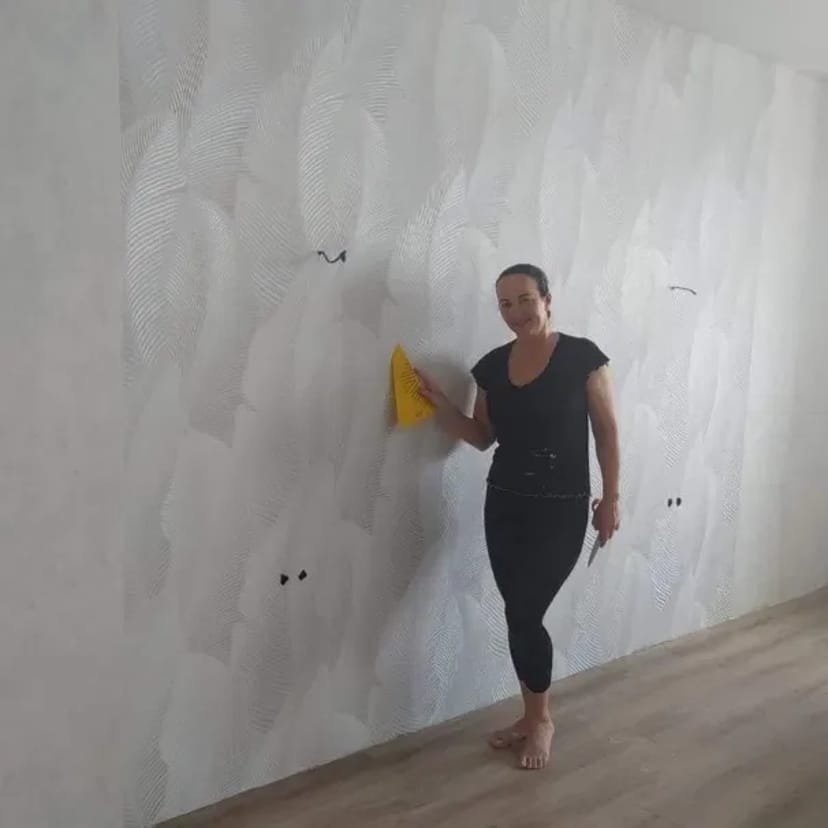 Поклейка шпалер, покраска потолків. Стаж роботи більше 25років - від 120-150 грн/м²