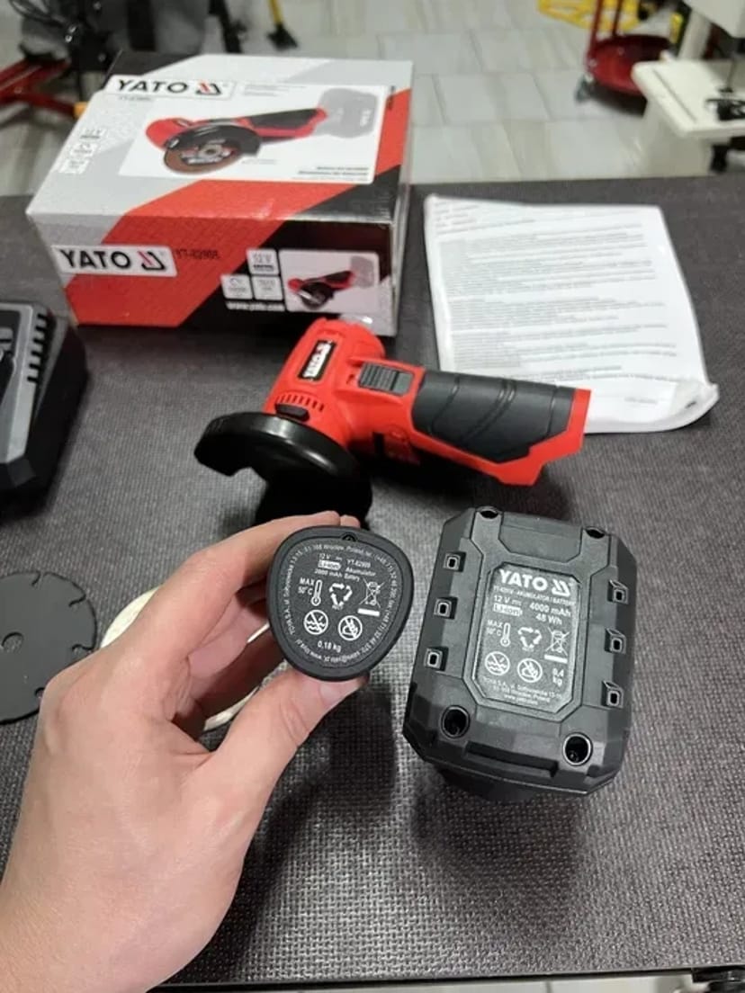 Безщіткова міні акумуляторна болгарка Yato YT-82905