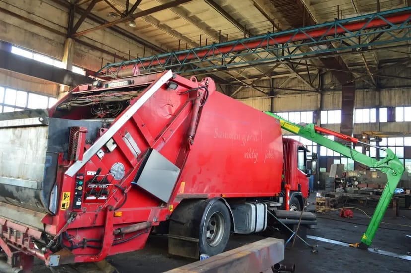 Ремонт кран-маніпуляторів, сміттєвозів, самоскидів